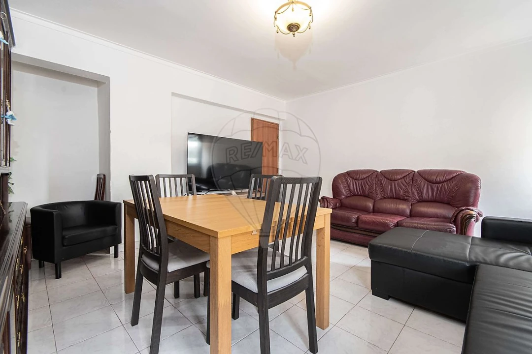 Apartamento T3 para Venda em Carregado e Cadafais Foto 2