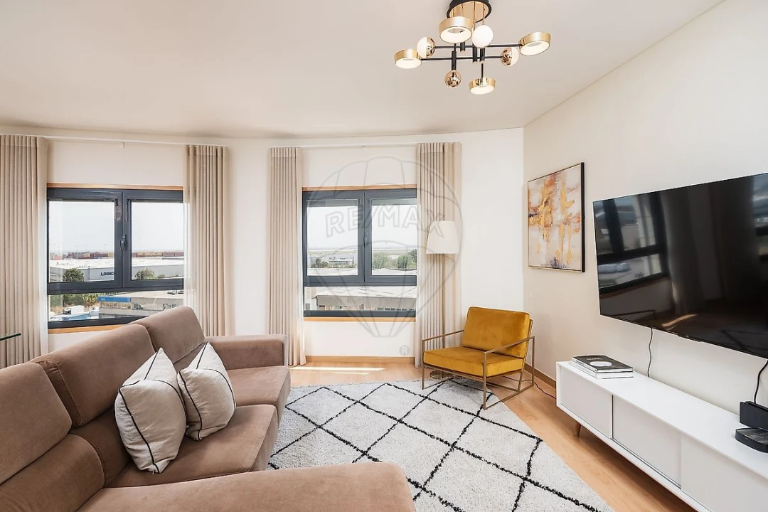 Apartamento T4 para Venda em Póvoa de Santa Iria e Forte da Casa Foto 5