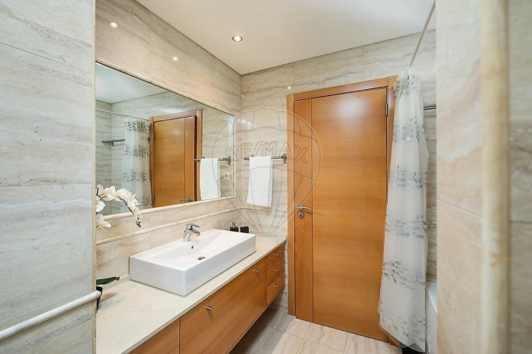 Apartamento T4 para Venda em Póvoa de Santa Iria e Forte da Casa Foto 27