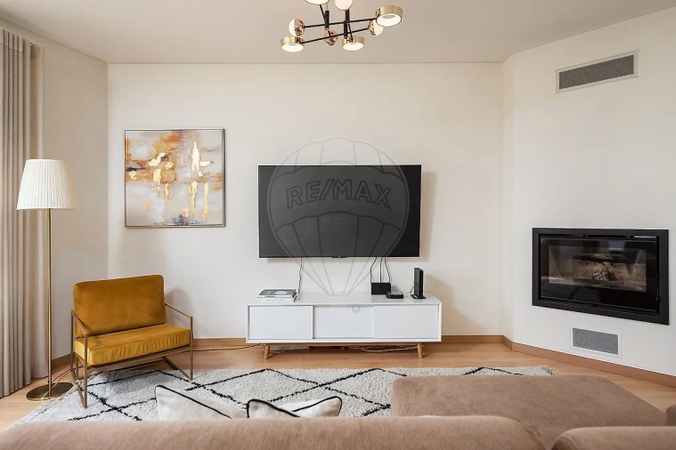 Apartamento T4 para Venda em Póvoa de Santa Iria e Forte da Casa Foto 3