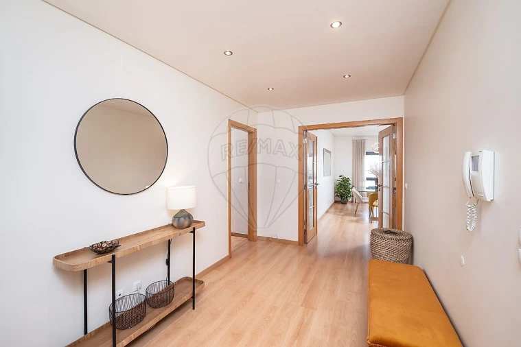 Apartamento T4 para Venda em Póvoa de Santa Iria e Forte da Casa Foto 2