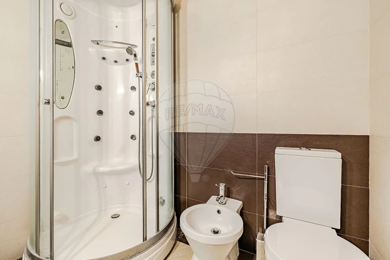 Apartamento T3 para Arrendamento em Vialonga Foto 18