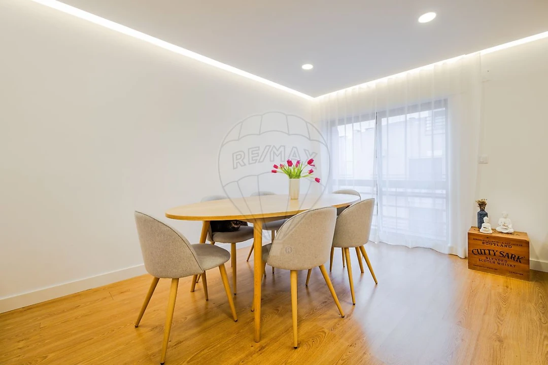 Apartamento T3 para Venda em Vialonga Foto 5