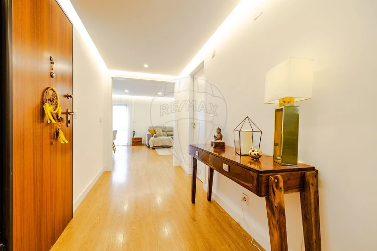 Apartamento T3 para Venda em Vialonga Foto 3