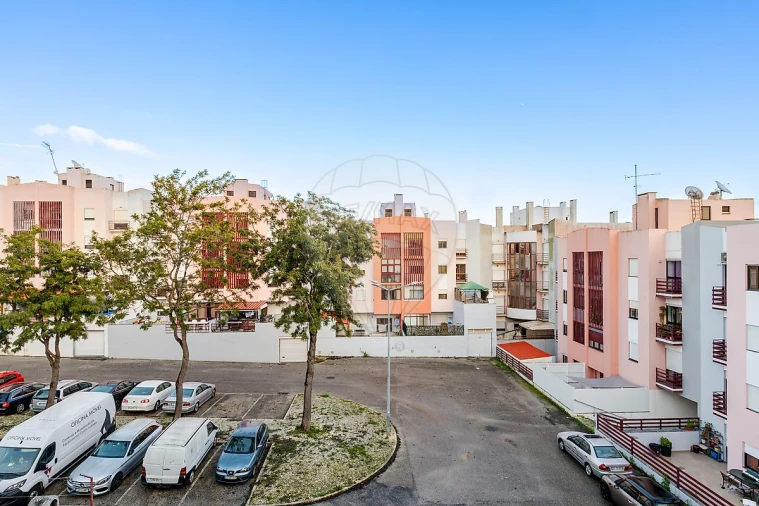 Apartamento T3 para Venda em Vialonga Foto 41