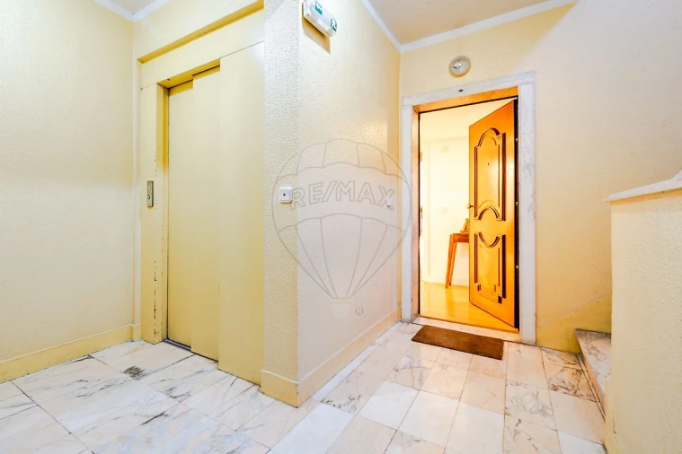 Apartamento T3 para Venda em Vialonga Foto 40