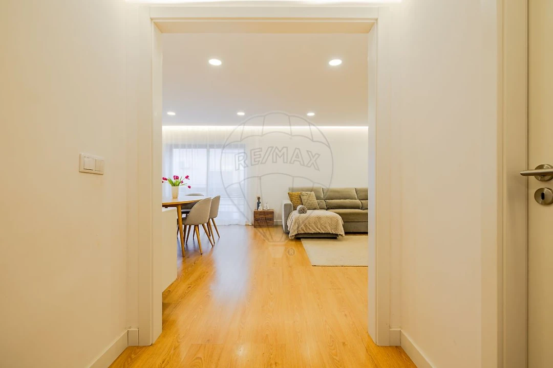 Apartamento T3 para Venda em Vialonga Foto 2