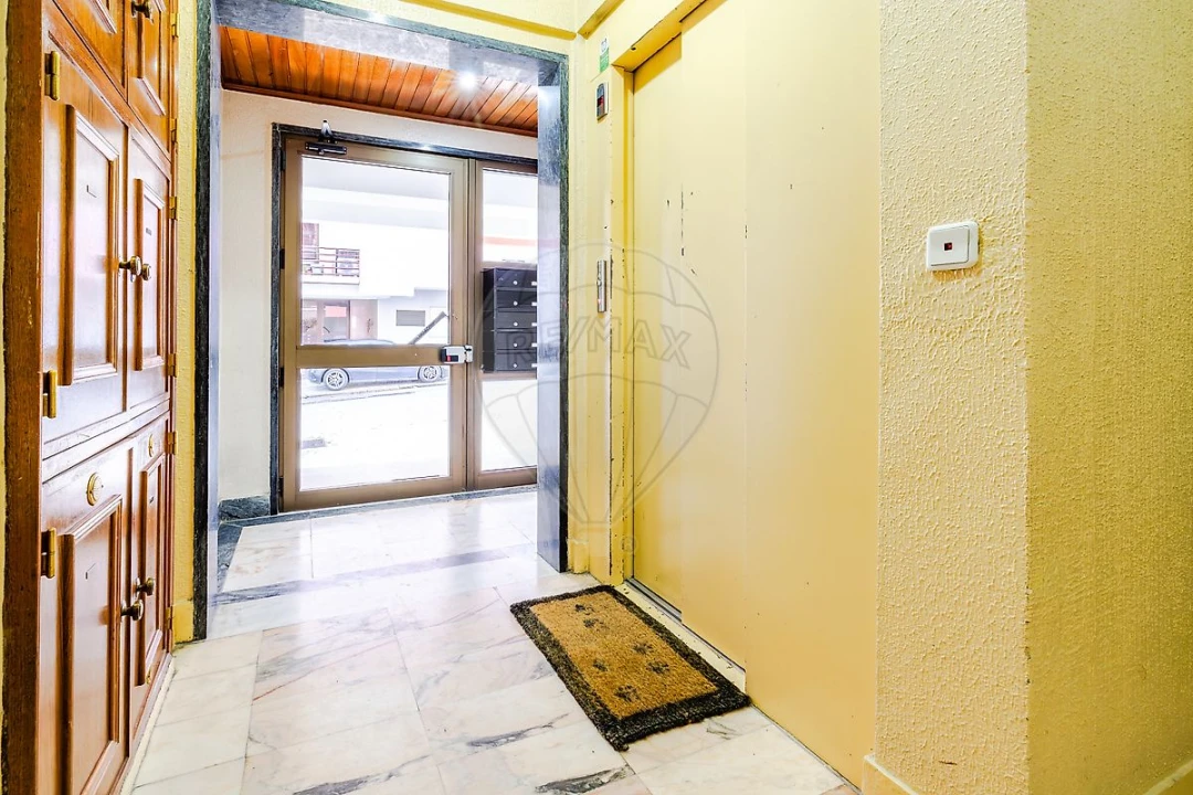 Apartamento T3 para Venda em Vialonga Foto 44