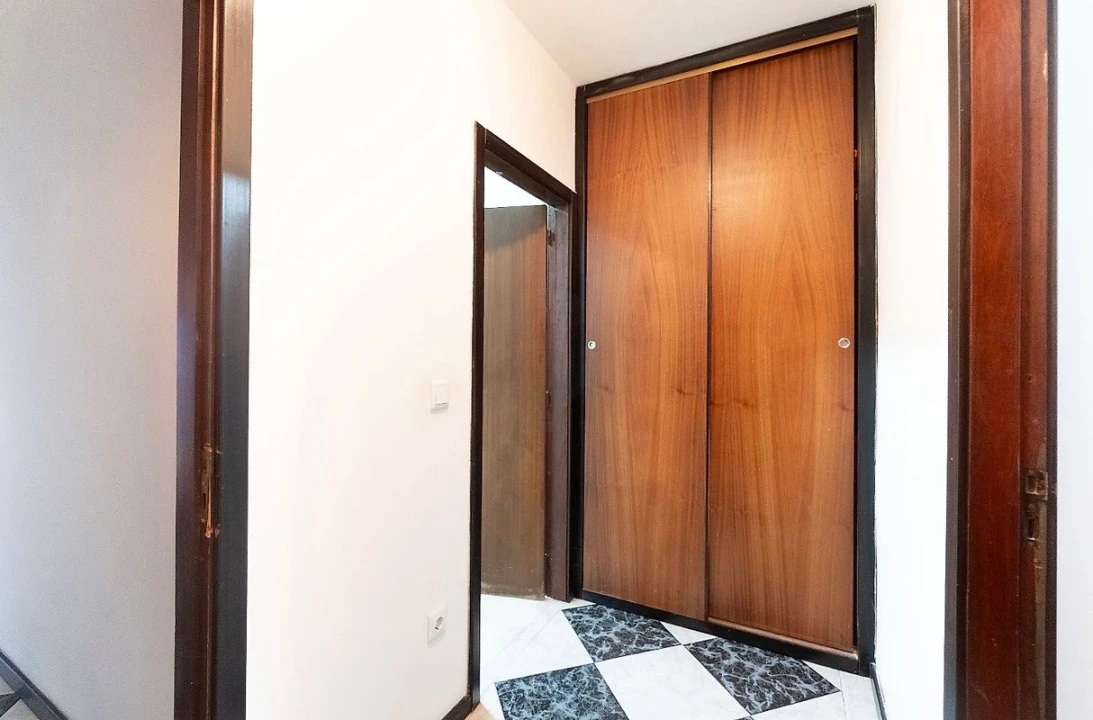 Apartamento T2 para Venda em São João da Madeira Foto 6