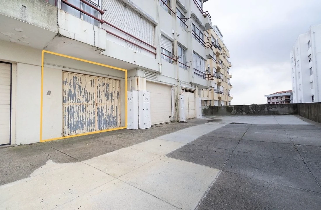 Apartamento T2 para Venda em São João da Madeira Foto 15