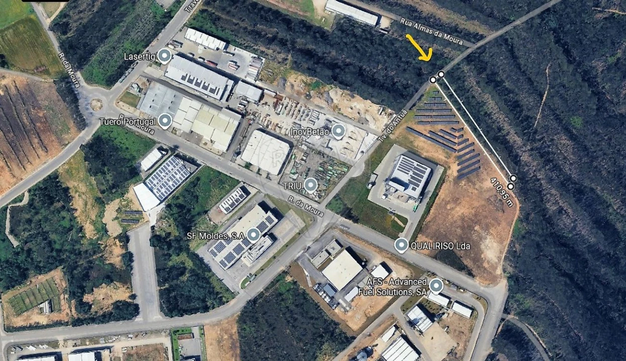 Armazém para Venda em O. Azeméis, Riba-Ul, Ul, Macinhata Seixa, Madail Foto 1