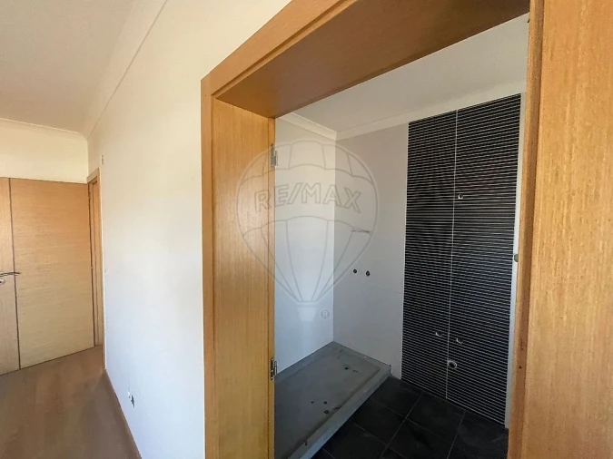 Moradia T4 para Venda em Valado dos Frades Foto 14