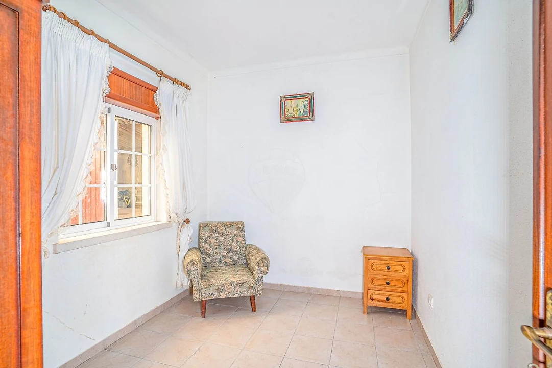 Moradia T2 para Venda em Santa Catarina Foto 6