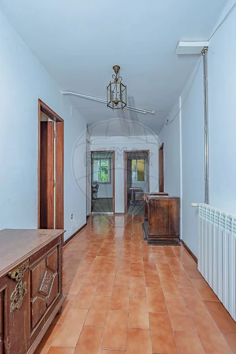 Moradia T4 para Venda em Paranhos