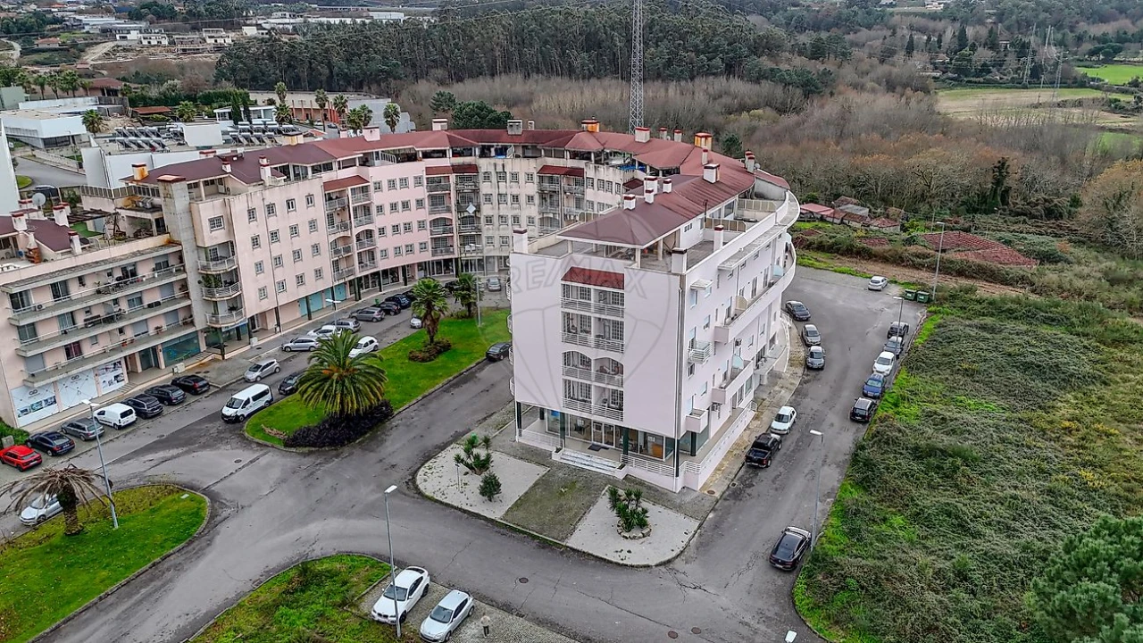 Apartamento T1 para Venda em Paços de Ferreira Foto 6