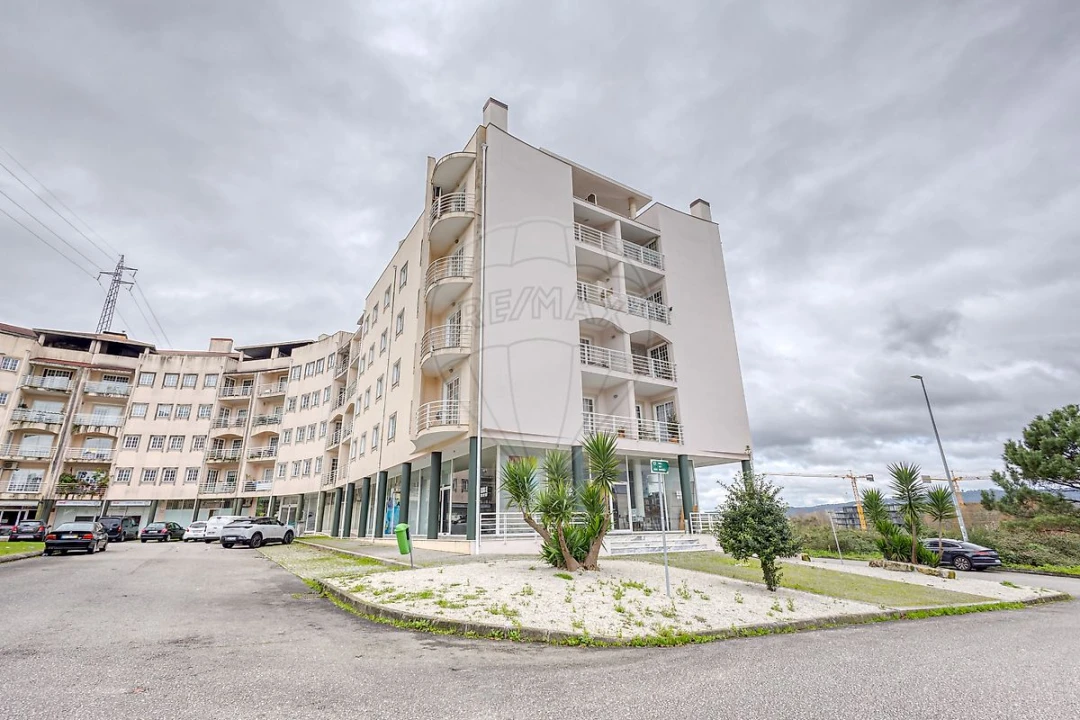 Apartamento T1 para Venda em Paços de Ferreira Foto 2