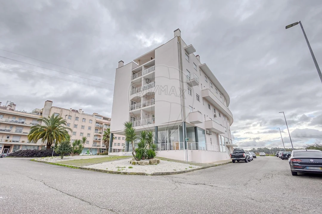 Apartamento T1 para Venda em Paços de Ferreira Foto 3