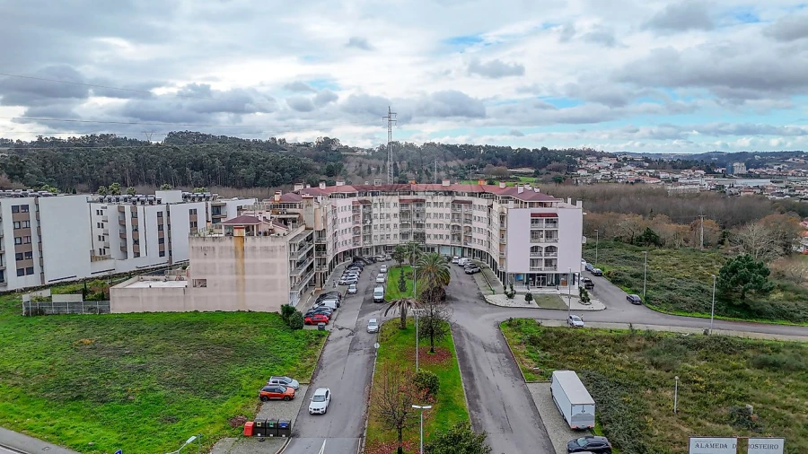 Apartamento T1 para Venda em Paços de Ferreira Foto 4