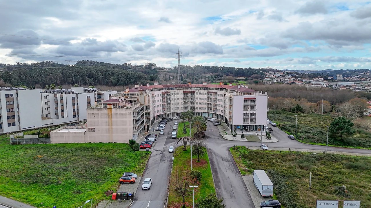 Apartamento T1 para Venda em Paços de Ferreira Foto 4