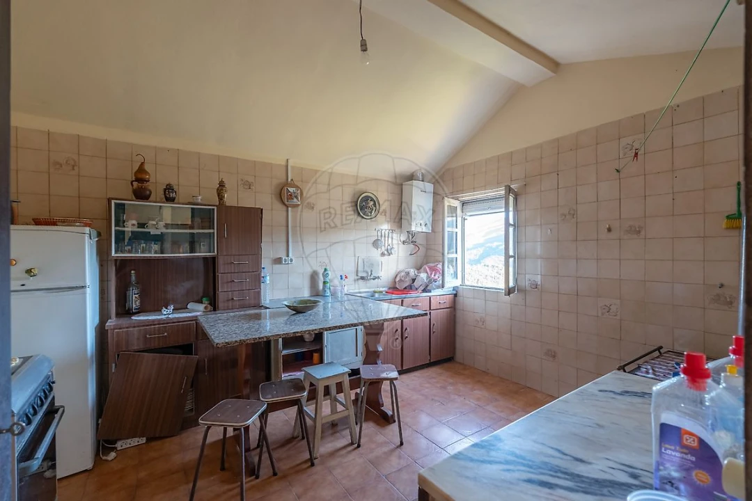 Moradia T2 para Venda em Cadafaz e Colmeal Foto 27