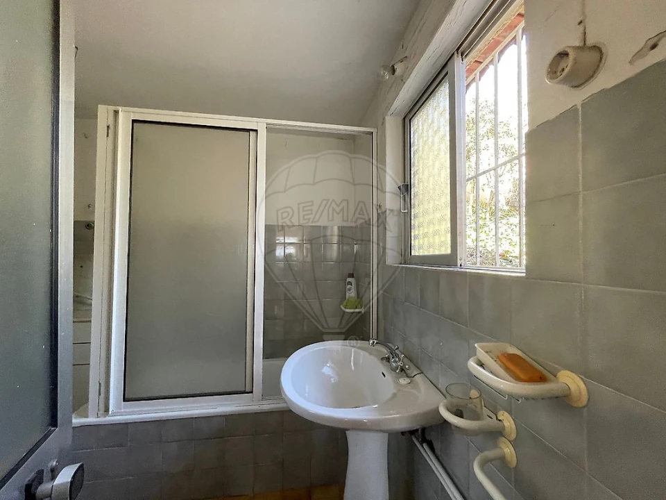 Moradia T2 para Venda em Cadafaz e Colmeal Foto 11