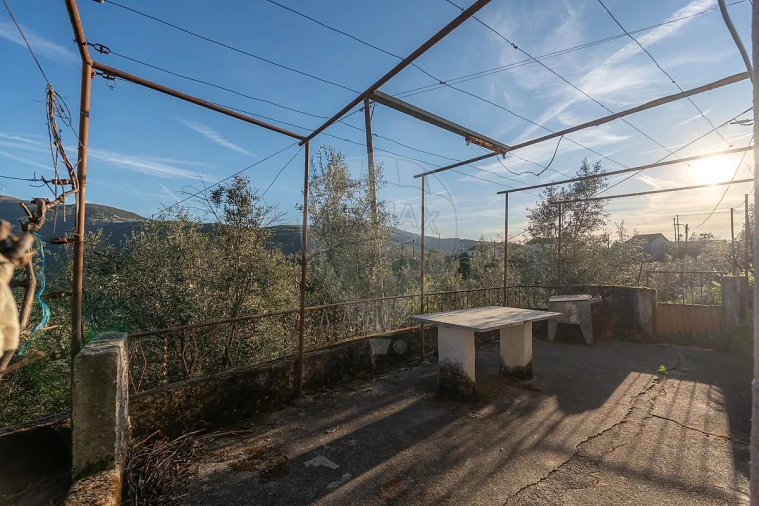 Moradia T2 para Venda em Cadafaz e Colmeal Foto 42