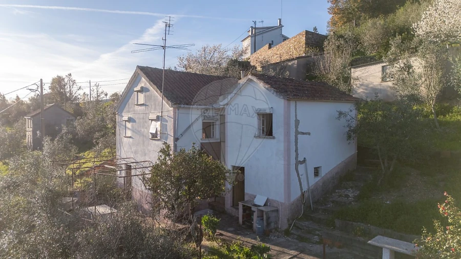 Moradia T2 para Venda em Cadafaz e Colmeal Foto 41