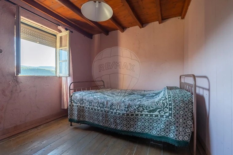 Moradia T2 para Venda em Cadafaz e Colmeal Foto 16