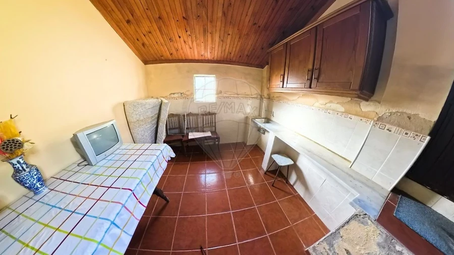 Moradia T2 para Venda em Cadafaz e Colmeal Foto 13