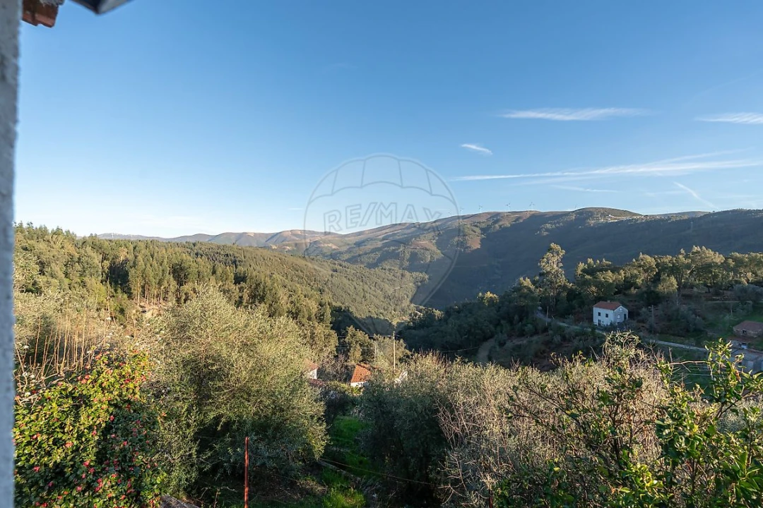 Moradia T2 para Venda em Cadafaz e Colmeal Foto 15