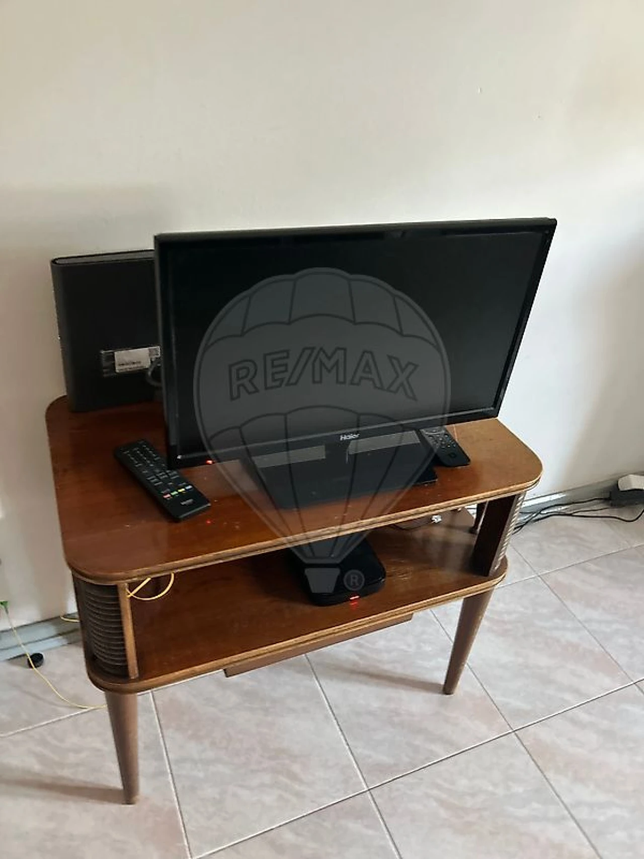 Apartamento T1 para Arrendamento em Santo Antonio dos Olivais Foto 11