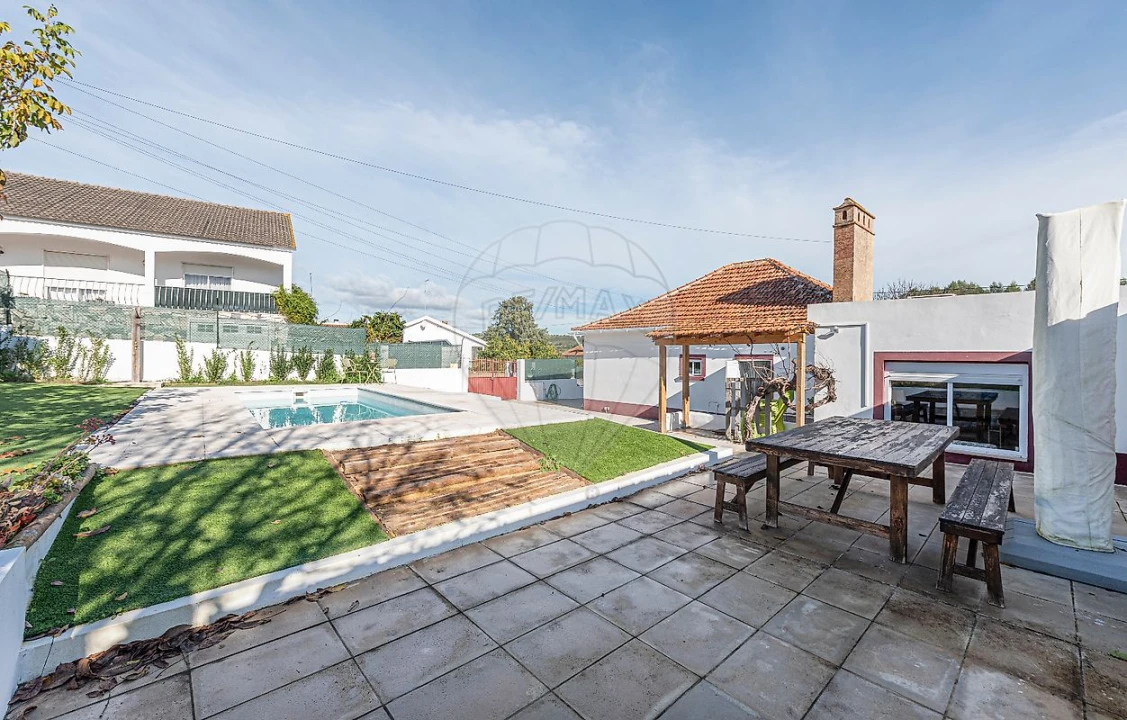 Moradia T3 para Venda em Achete, Azoia de Baixo e Póvoa de Santarém Foto 33