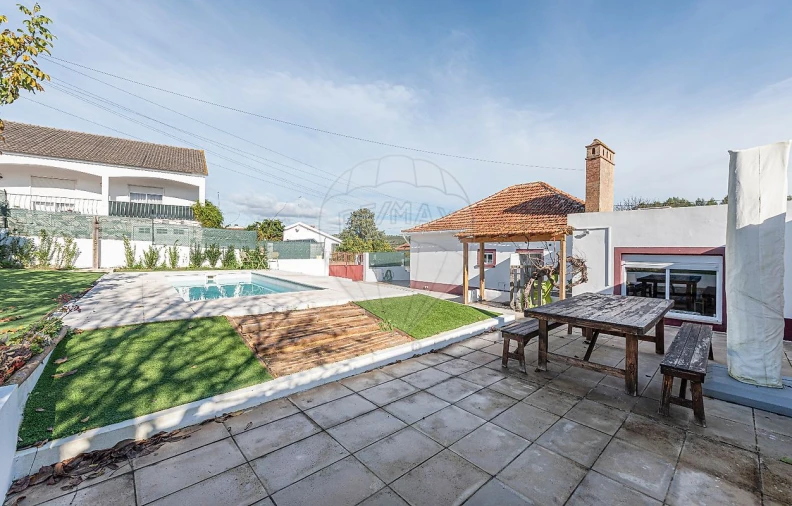 Moradia T3 para Venda em Achete, Azoia de Baixo e Póvoa de Santarém Foto 33