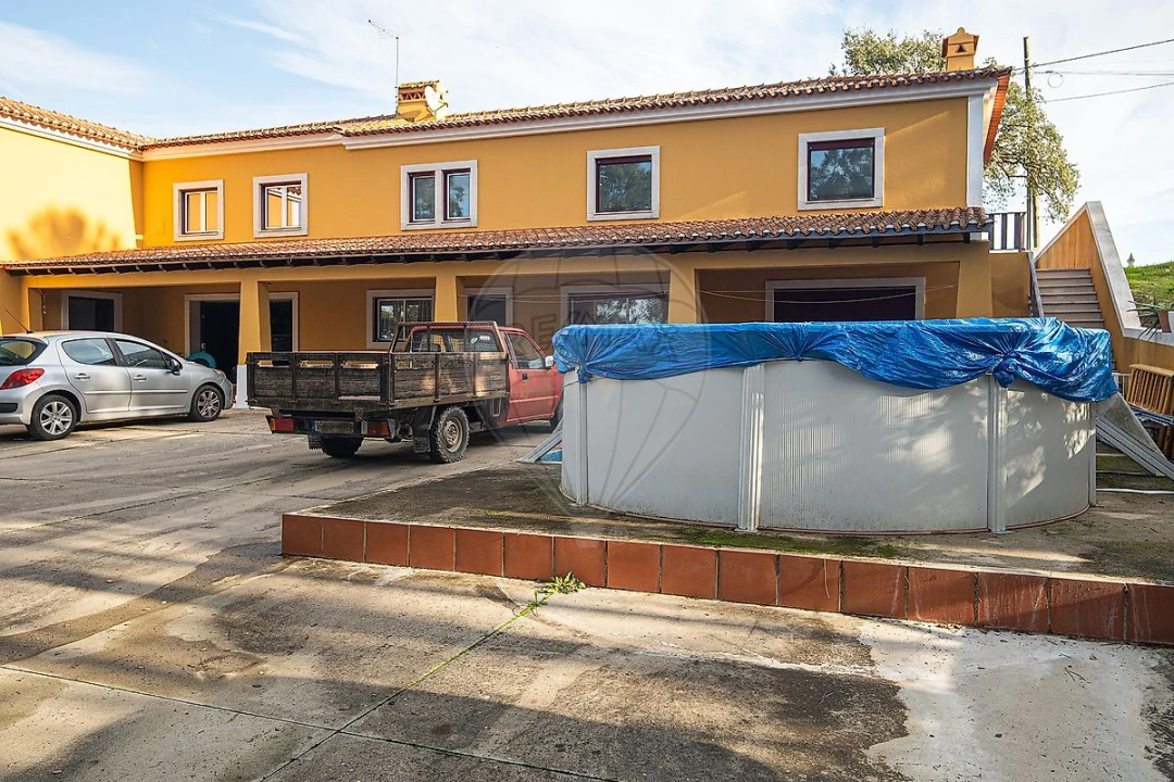 Moradia T4 para Venda em Azambuja Foto 46