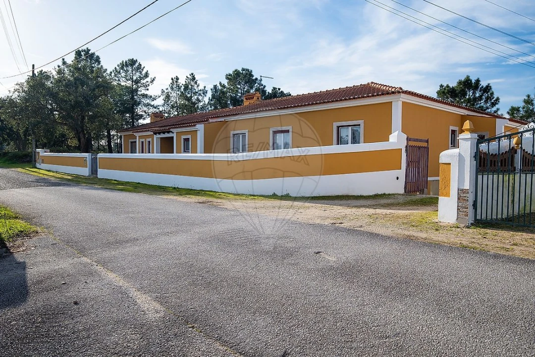 Moradia T4 para Venda em Azambuja Foto 45