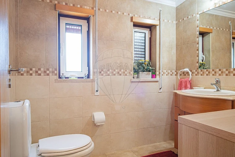 Moradia T4 para Venda em Azambuja Foto 18