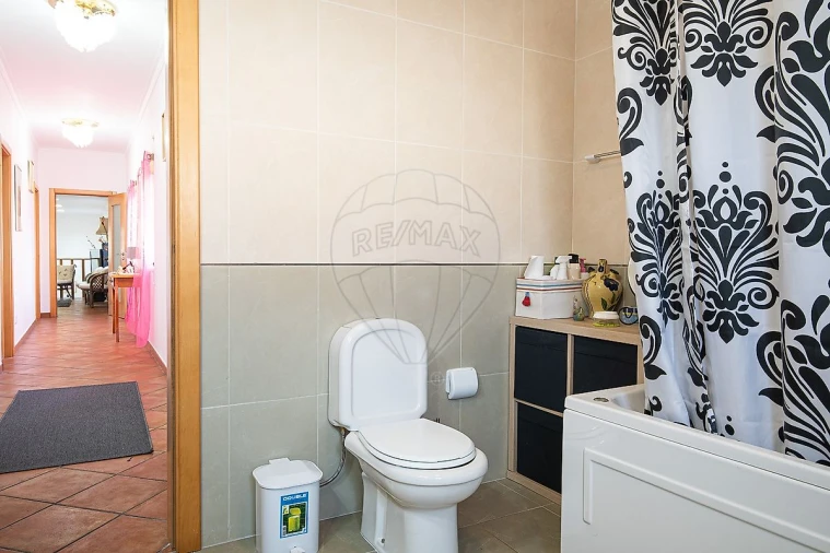 Moradia T4 para Venda em Azambuja Foto 31