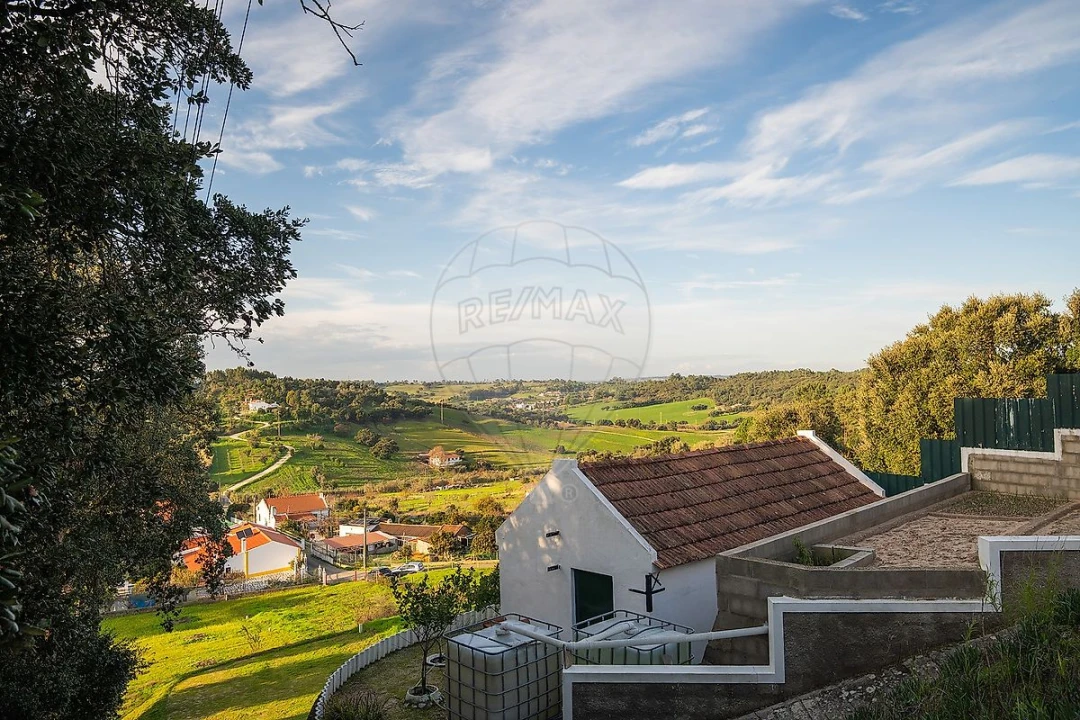 Moradia T4 para Venda em Azambuja Foto 3