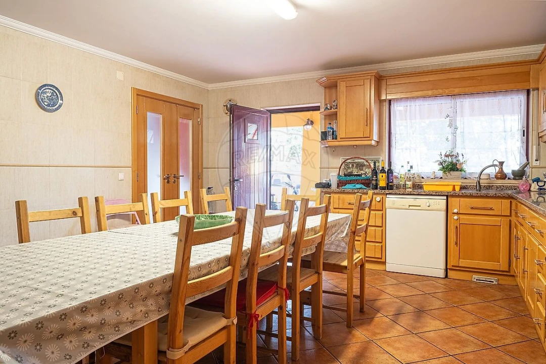 Moradia T4 para Venda em Azambuja Foto 8