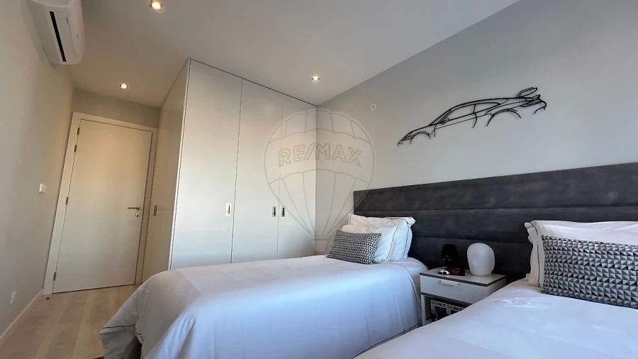 Apartamento T2 para Arrendamento em Águas Livres Foto 14