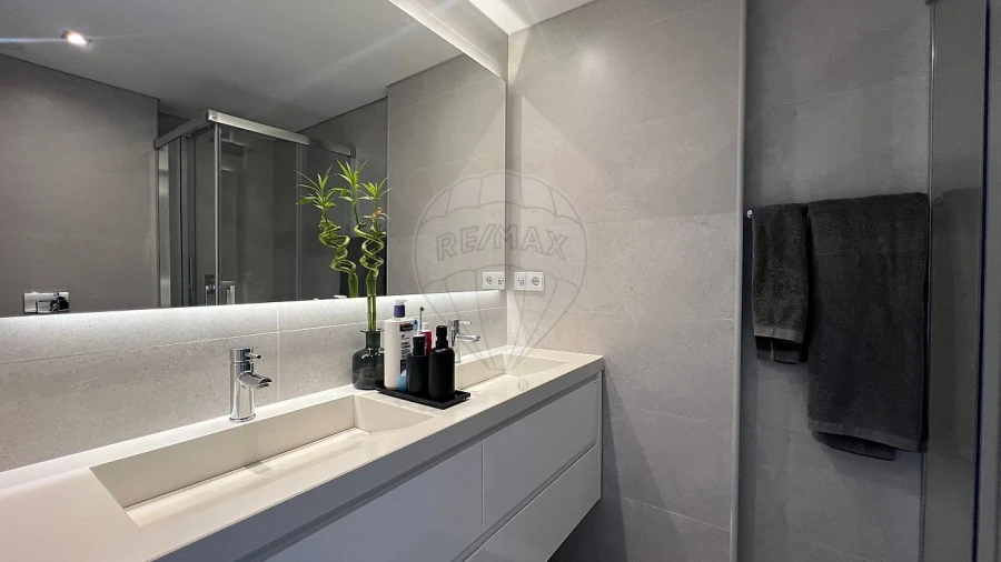 Apartamento T2 para Arrendamento em Águas Livres Foto 19