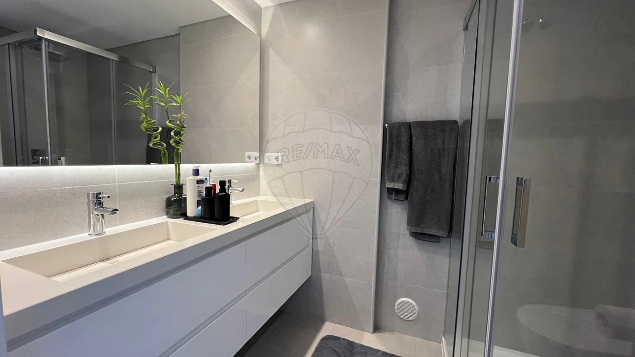 Apartamento T2 para Arrendamento em Águas Livres Foto 15