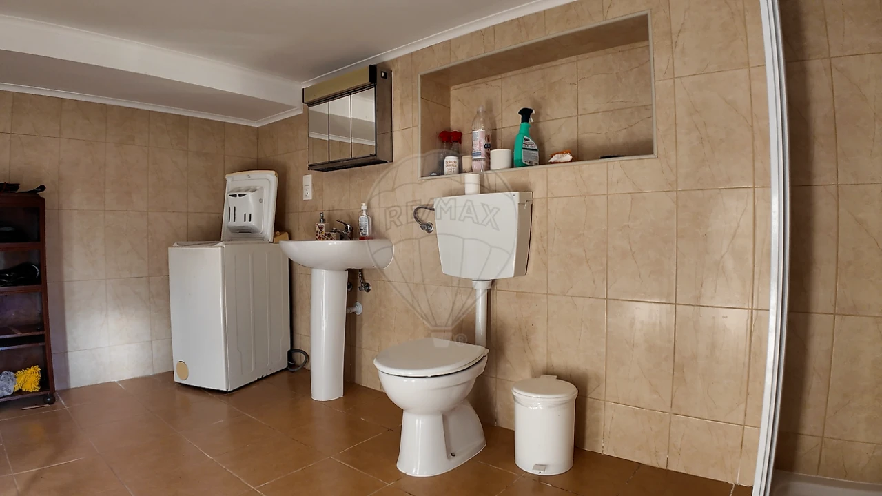 Moradia T3 para Venda em Fundão, Valverde, Donas, A. Joanes, A. Nova Cabo Foto 11