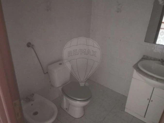 Apartamento T2 para Venda em Algueirão-Mem Martins Foto 15