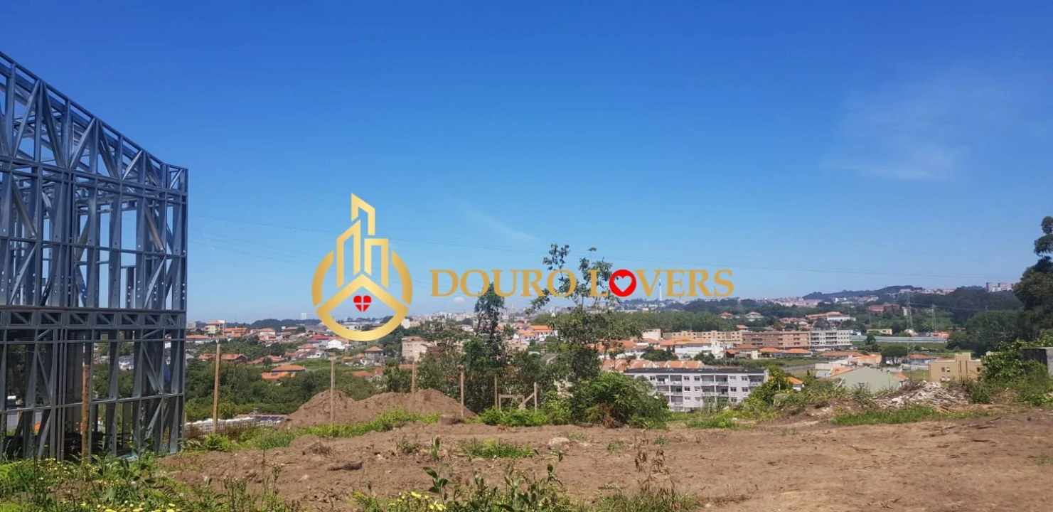 Terreno para Venda em Gulpilhares e Valadares Foto 2