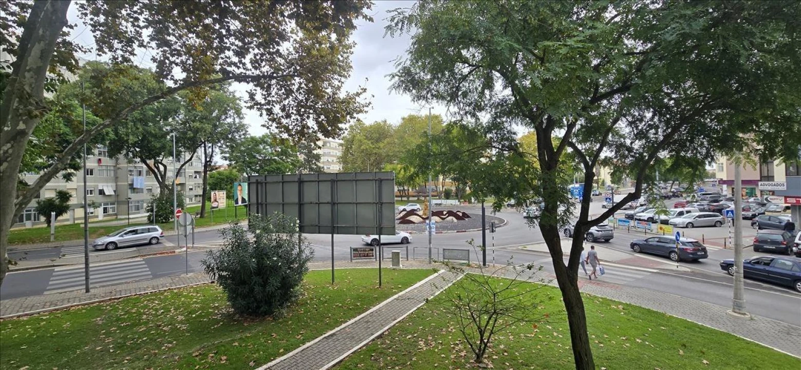 Apartamento T2 para Venda em Amora Foto 13