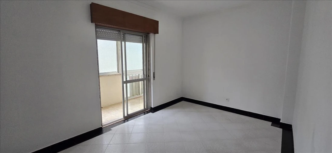 Apartamento T2 para Venda em Amora Foto 3