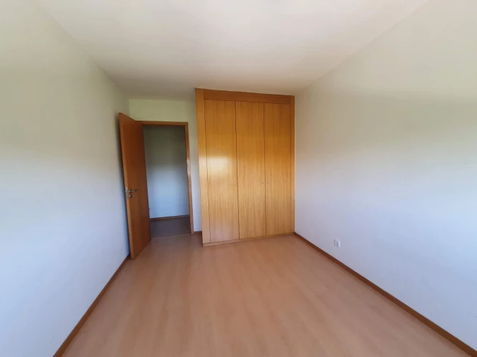 Apartamento T3 para Venda em Moreira Foto 11