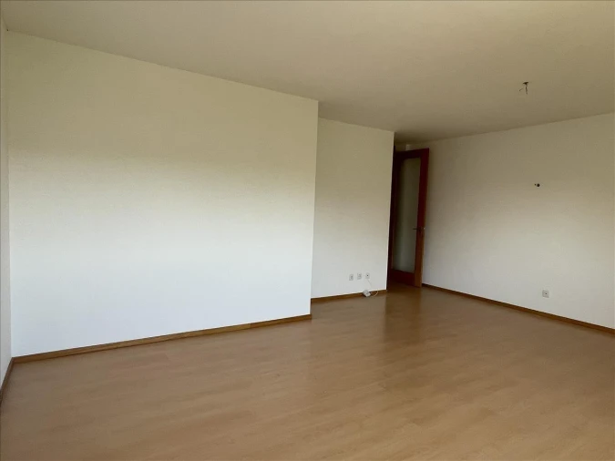 Apartamento T3 para Venda em Moreira Foto 3