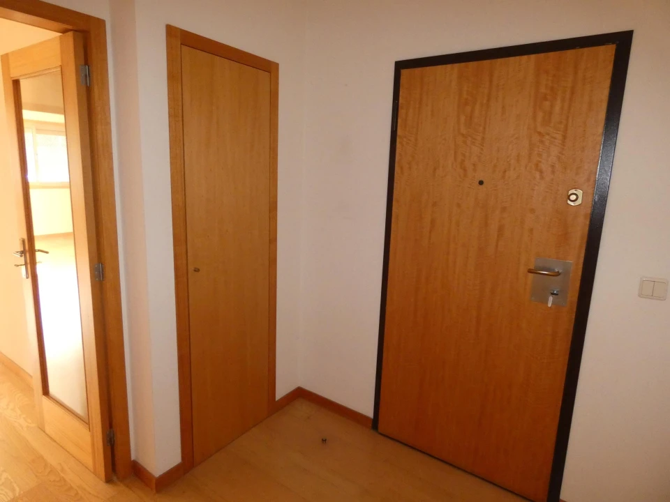 Apartamento T2 para Venda em Aldão Foto 3